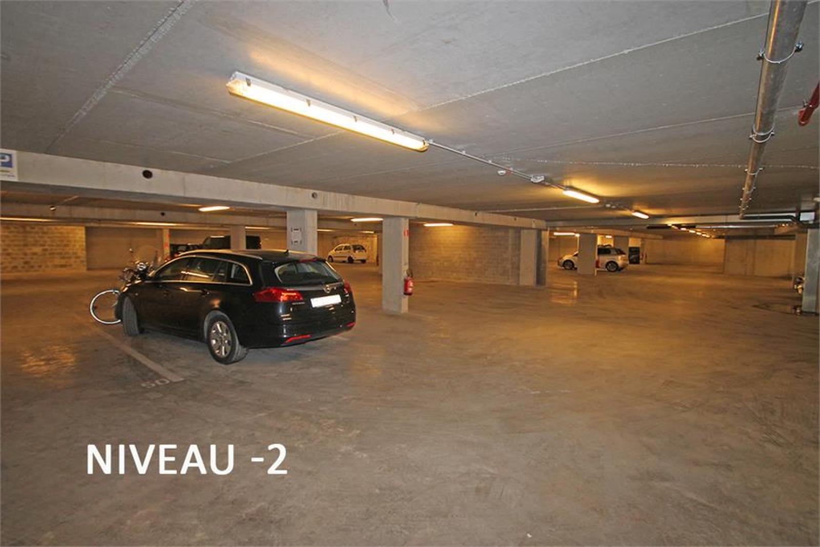 Verschillende ondergrondse staanplaatsen beschikbaar op zeer goede locatie te Antwerpen! afbeelding 11