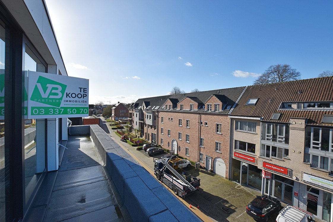 Prachtige penthouse met 2 terrassen en 2 slaapkamers op toplocatie te Wommelgem! afbeelding 20