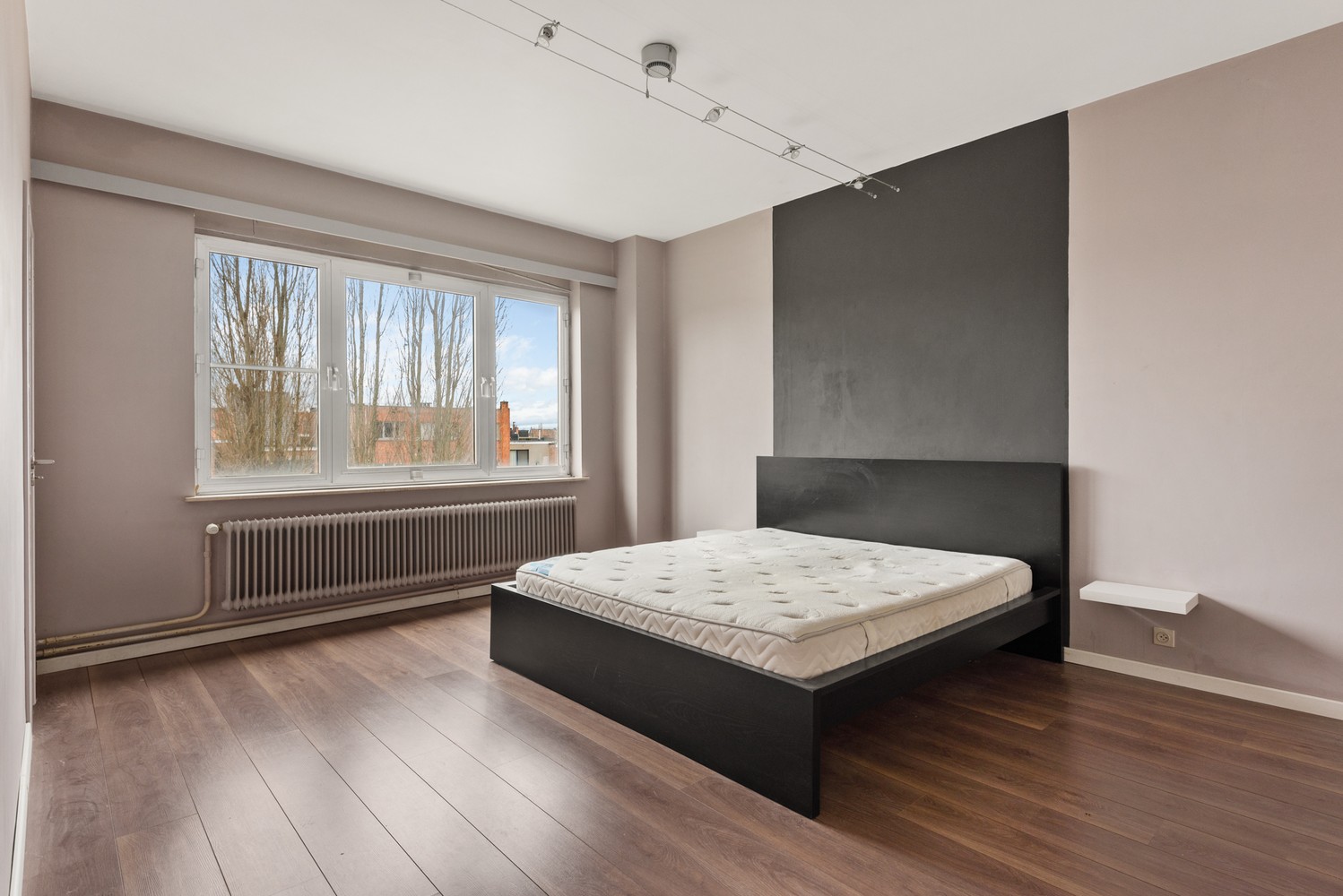 Ruime bel-étage met 3 slaapkamers, inpandige garage & ZW-tuin in Wilrijk! afbeelding 10