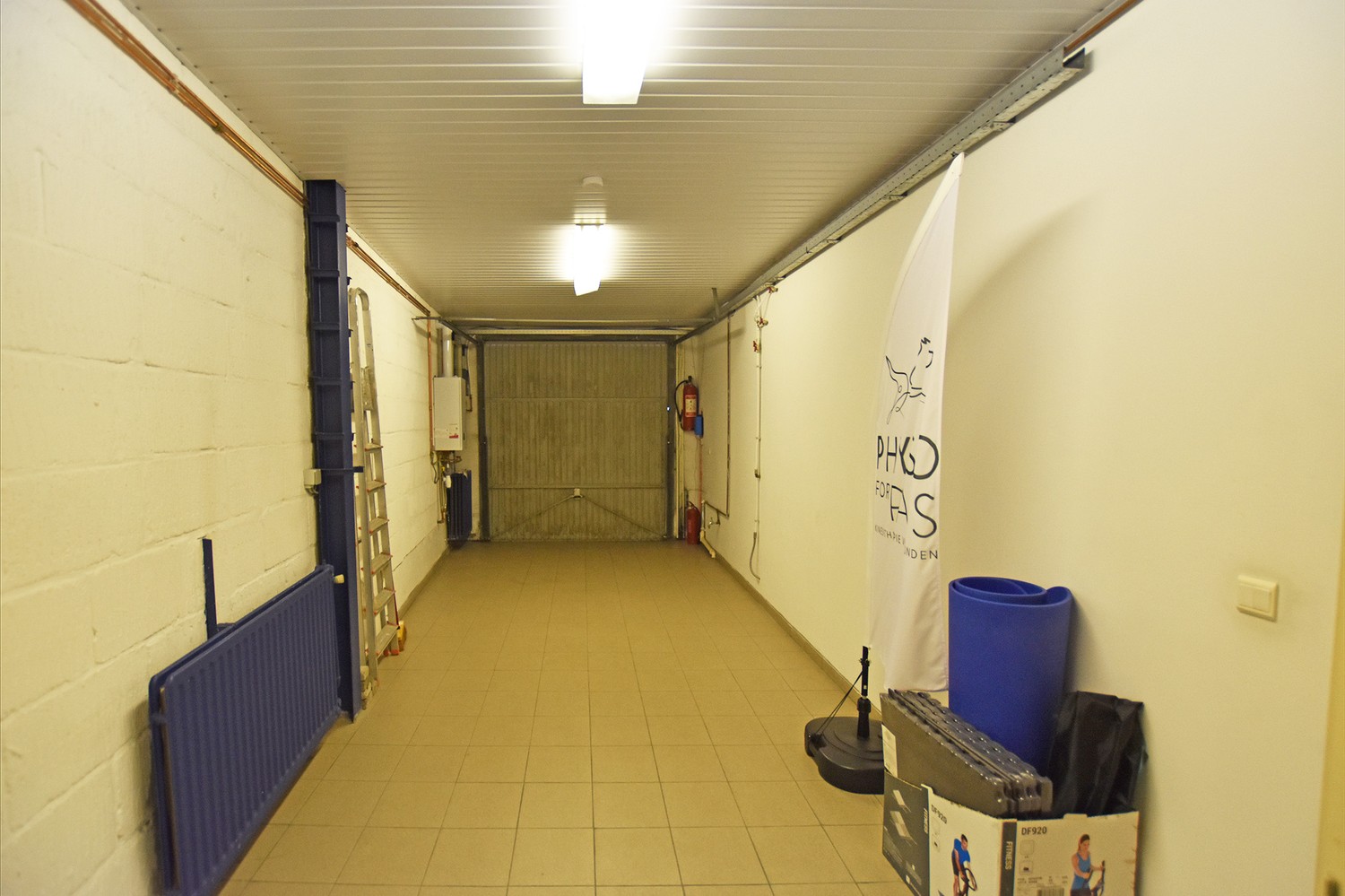 Kantoor met opslagruimte & garage (± 110m²) op centrale locatie te Wommelgem! afbeelding 8