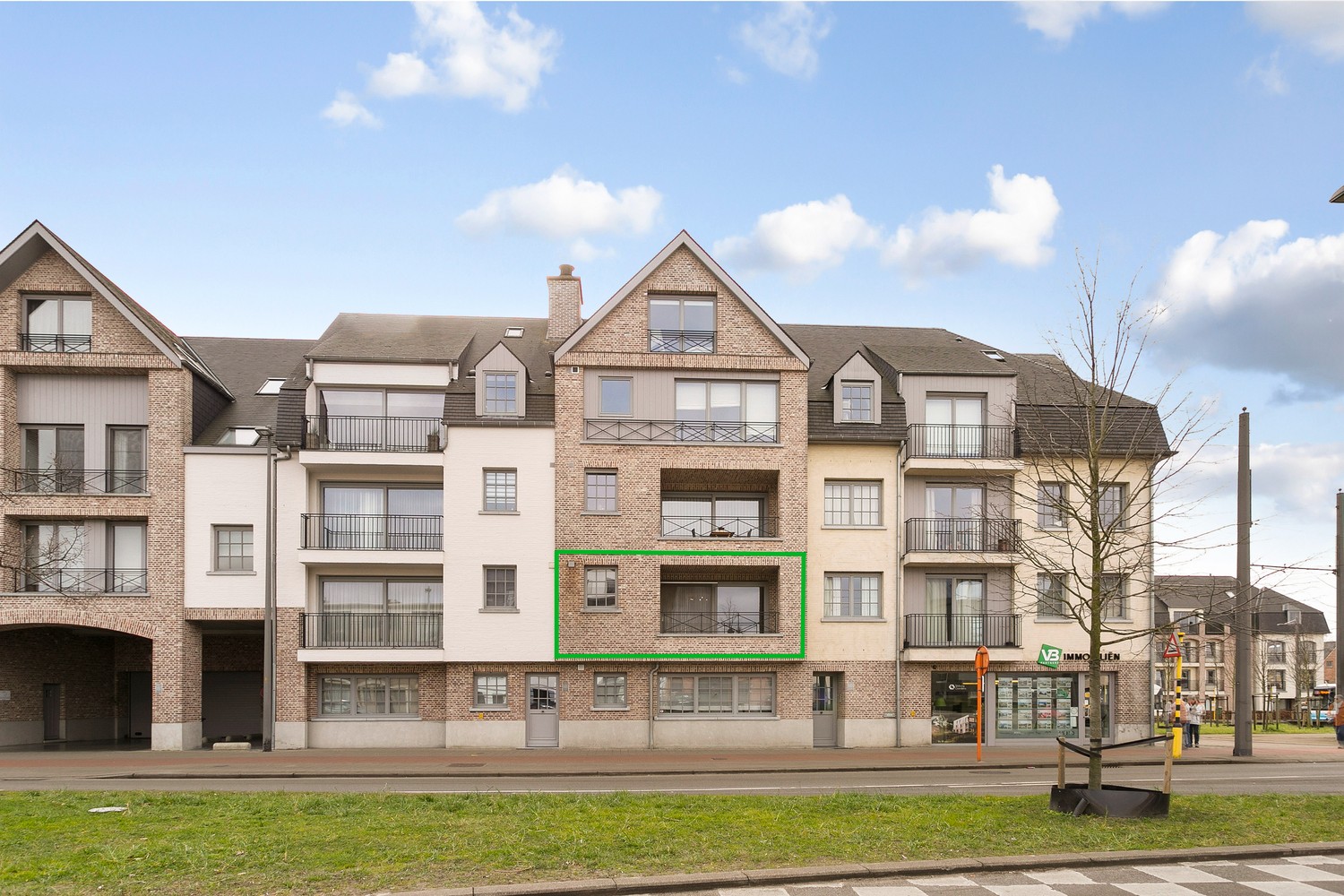 Mooi 2-slpk appartement in de stijlvolle residentie 't Eyserhof te Wijnegem. afbeelding 2