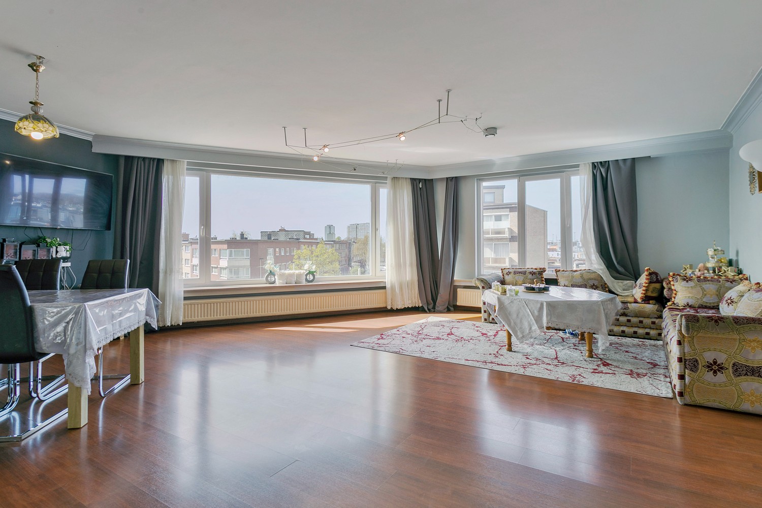 Leuk appartement met 2 slaapkamers & indrukwekkend uitzicht over Deurne! afbeelding 1