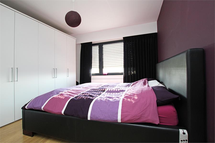Mooi, instapklaar appartement met 2 slaapkamers en terras op centrale locatie te Deurne-Zuid (grens Borsbeek)! afbeelding 9