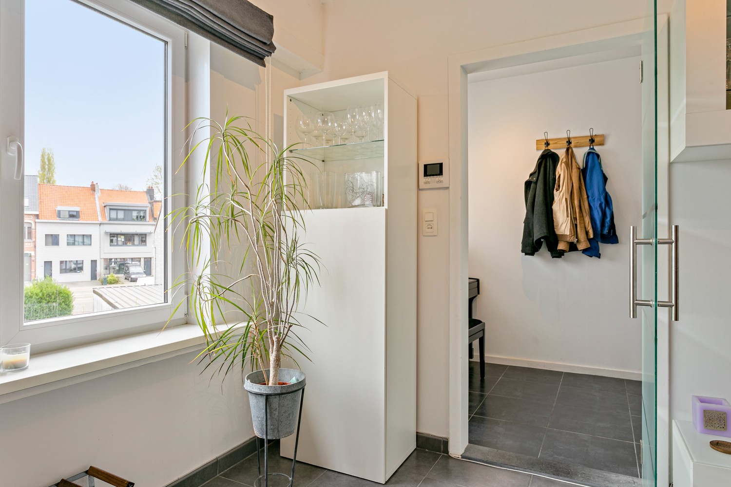 Modern, lichtrijk duplex-appartement met Z-terras & autostaanplaats in Wijnegem! afbeelding 25