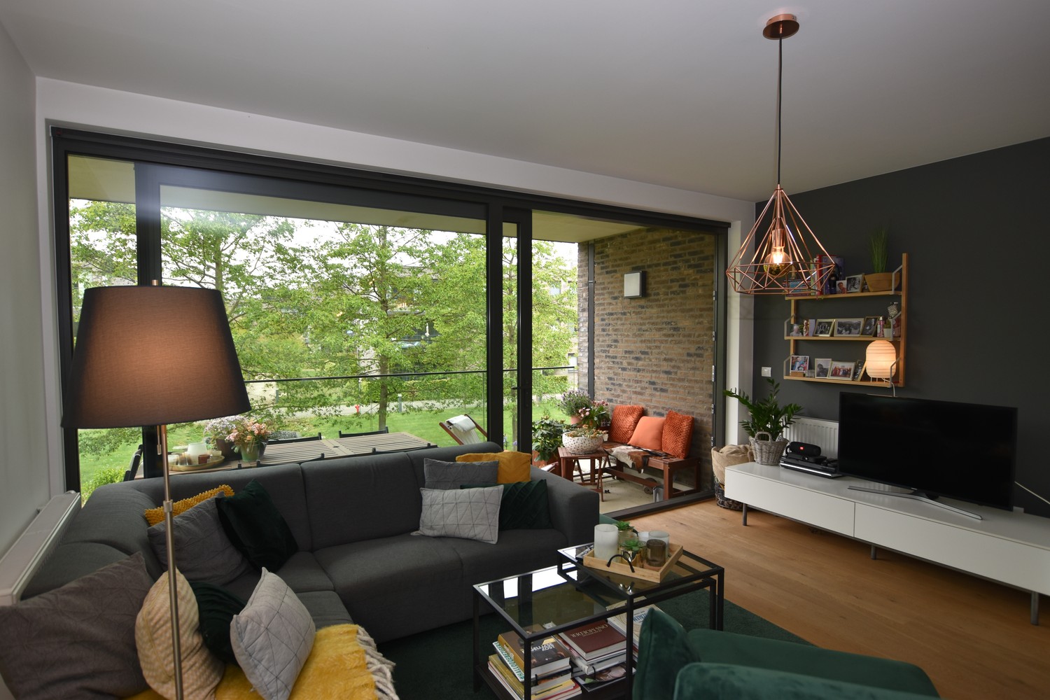 Instapklaar appartement met twee slaapkamers en terras op rustige en groene locatie te Wijnegem! afbeelding 7