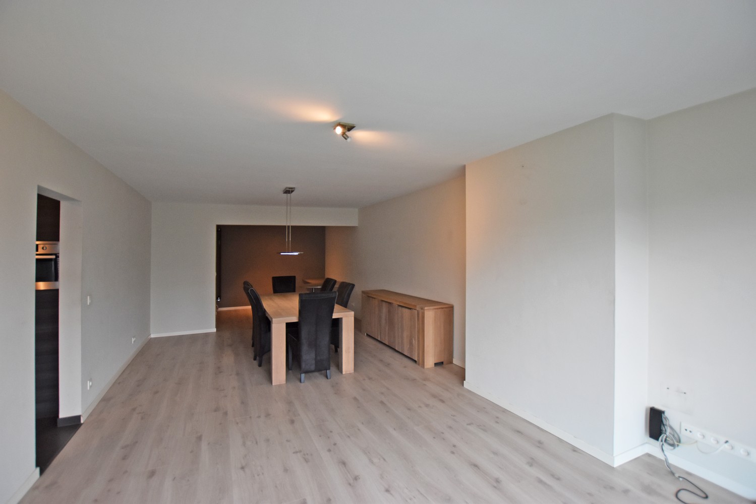 Gezellig gerenoveerd appartement met 2 slaapkamers in de Ruggeveldlaan te Deurne. afbeelding 4
