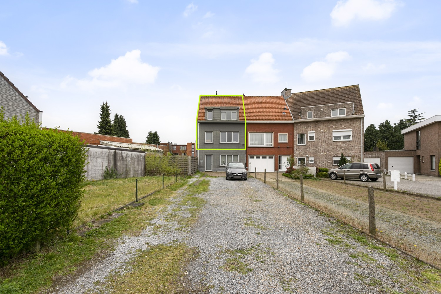 Modern, lichtrijk duplex-appartement met Z-terras & autostaanplaats in Wijnegem! afbeelding 3