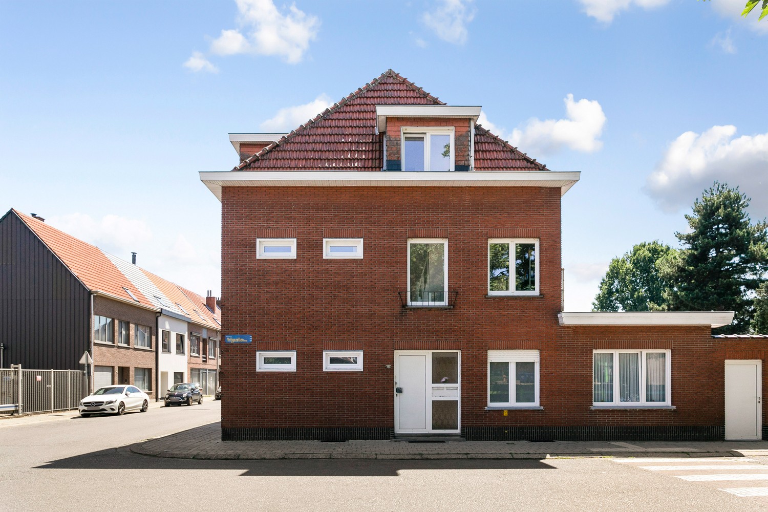Mooi duplex appartement met 2 slaapkamers & garage in Wommelgem! afbeelding 17