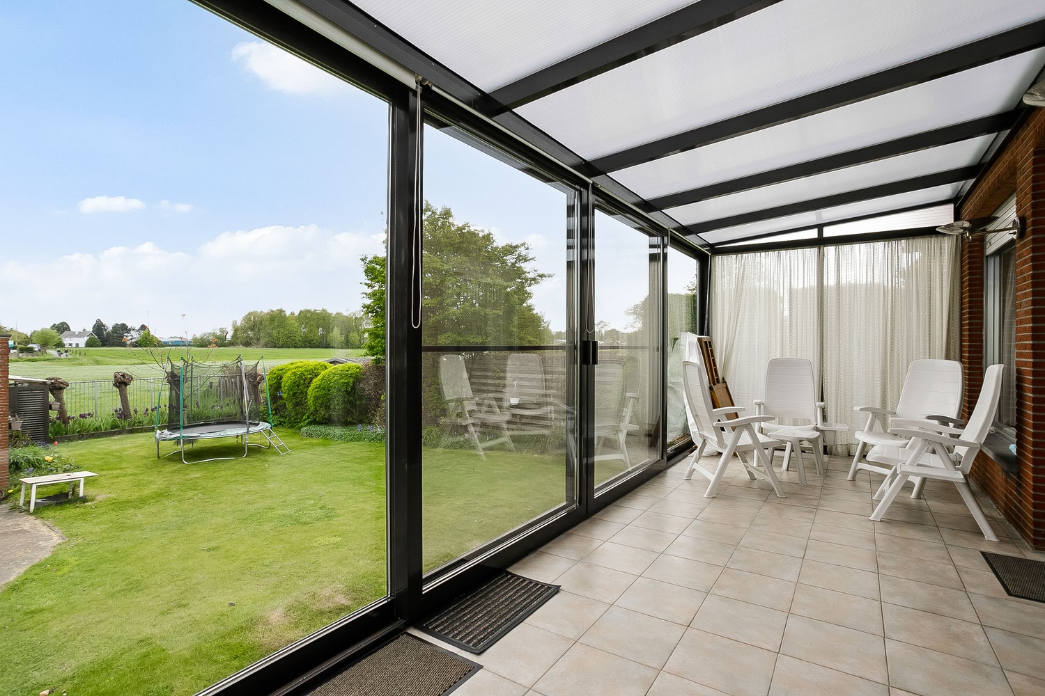 Te renoveren woning met 4 slaapkamers & Z-tuin in Wommelgem! afbeelding 3