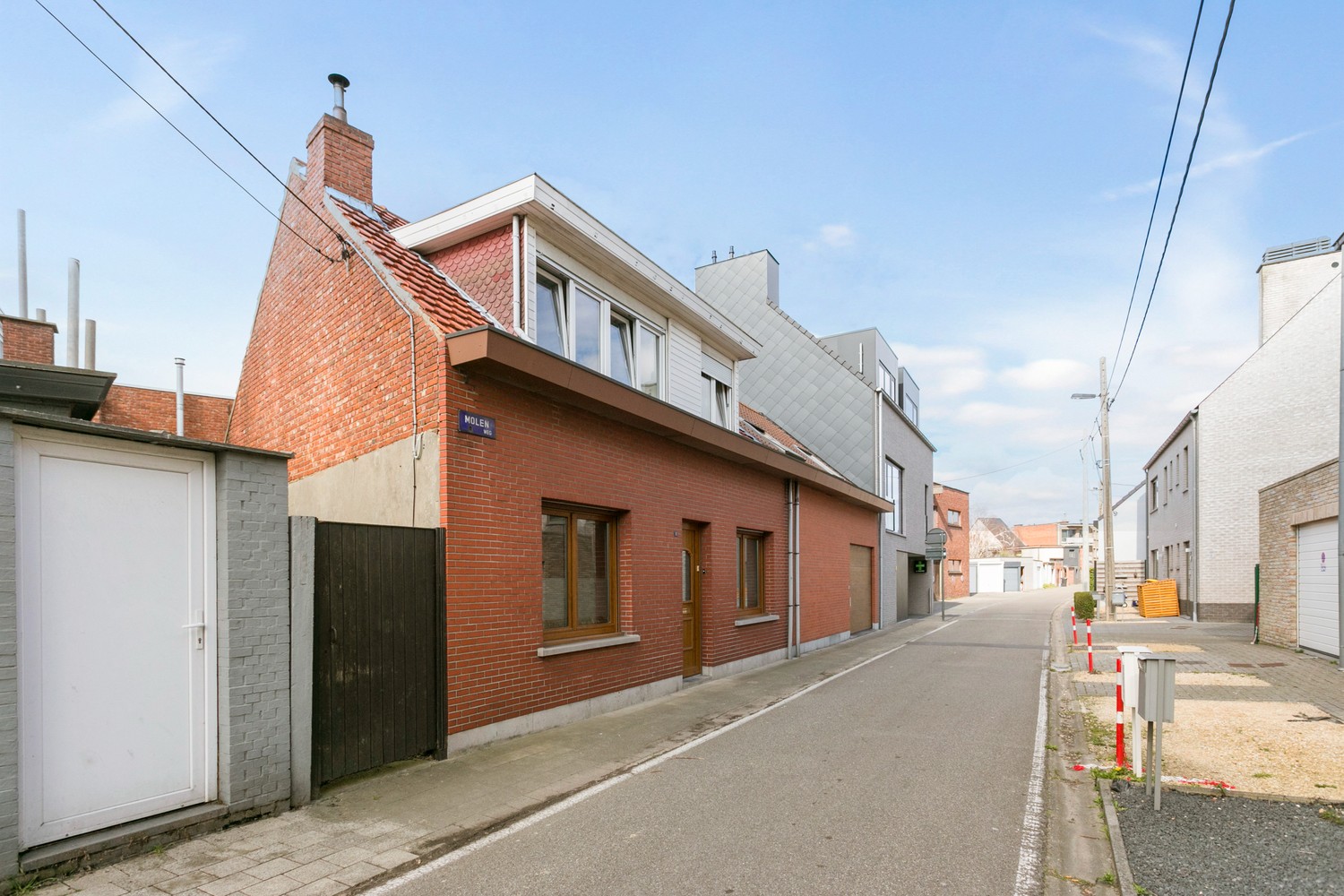 Ruime woning met grote inpandige garage in het centrum van Hoevenen. afbeelding 18