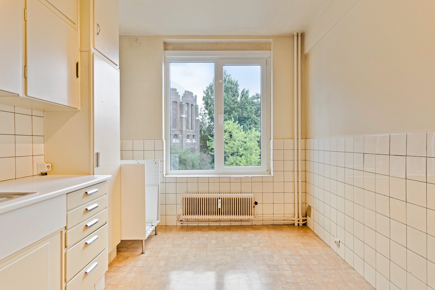 Te renoveren 2-slpk appartement met terras in de Tentoonstellingswijk te Antwerpen. afbeelding 6