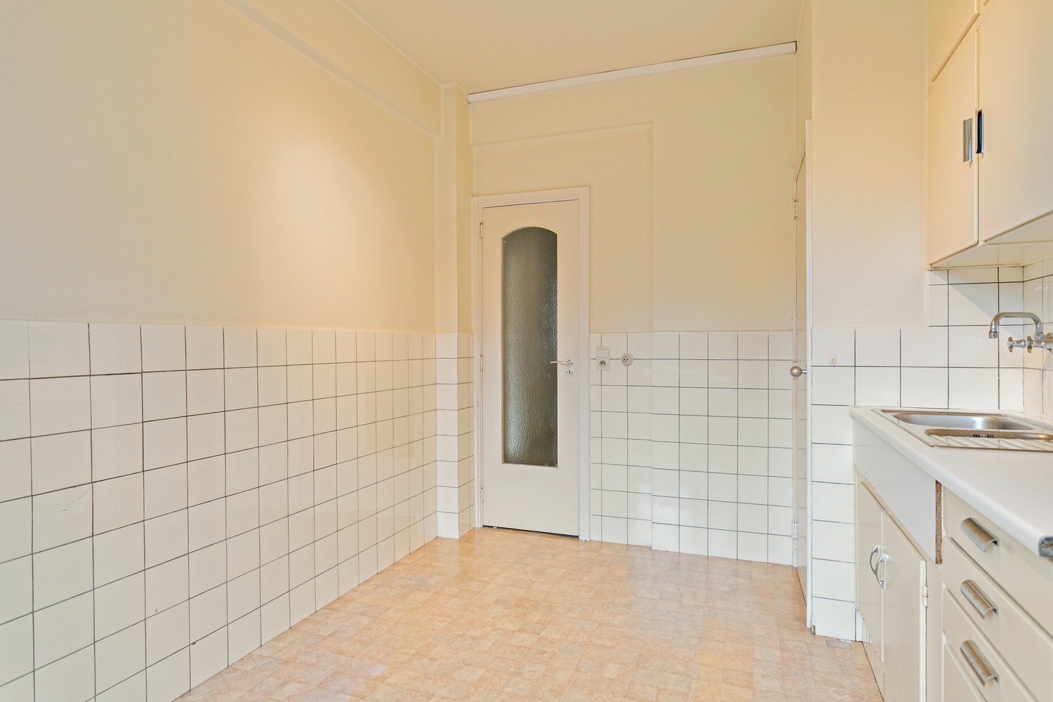 Te renoveren 2-slpk appartement met terras in de Tentoonstellingswijk te Antwerpen. afbeelding 7