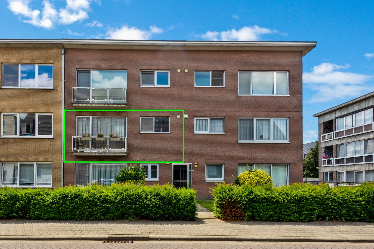 Lichtrijk appartement met 2 slaapkamers en garagebox! afbeelding 1