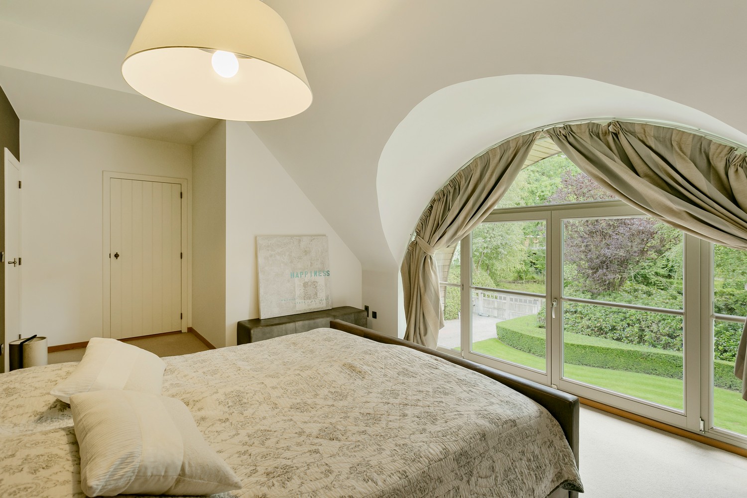 Luxueuze villa in "Manoir stijl" op een zeer gegeerde en residentiële locatie te Schoten-Bos. afbeelding 26