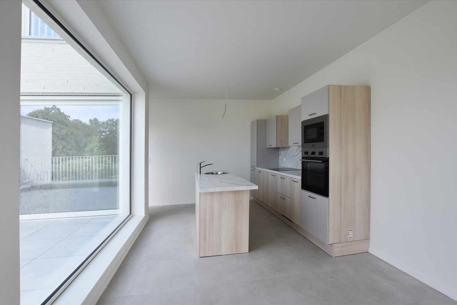 Gloednieuw 1-slpk appartement met twee grote terrassen te Wijnegem! afbeelding 4