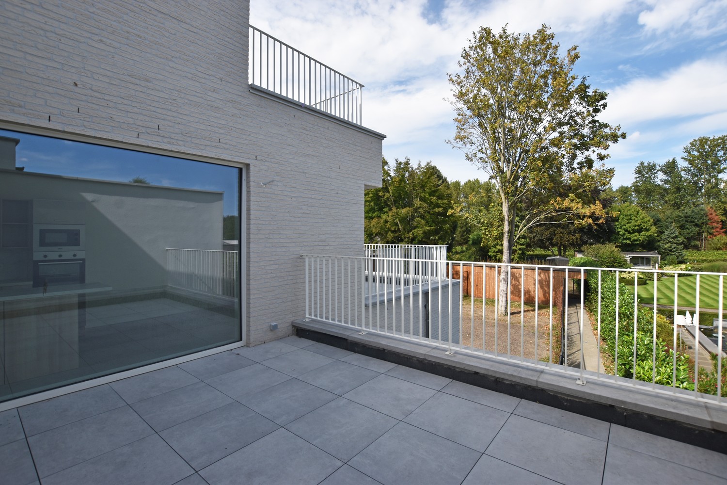 Gloednieuw 1-slpk appartement met twee grote terrassen te Wijnegem! afbeelding 9