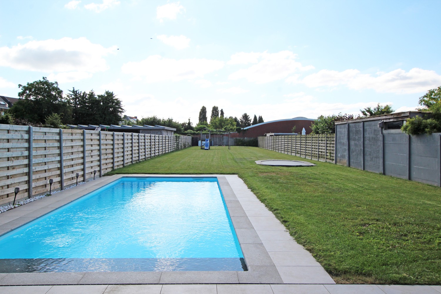 Verrassend ruime woning met riante tuin (774m²) en verwarmd zwembad in hartje Broechem! afbeelding 25