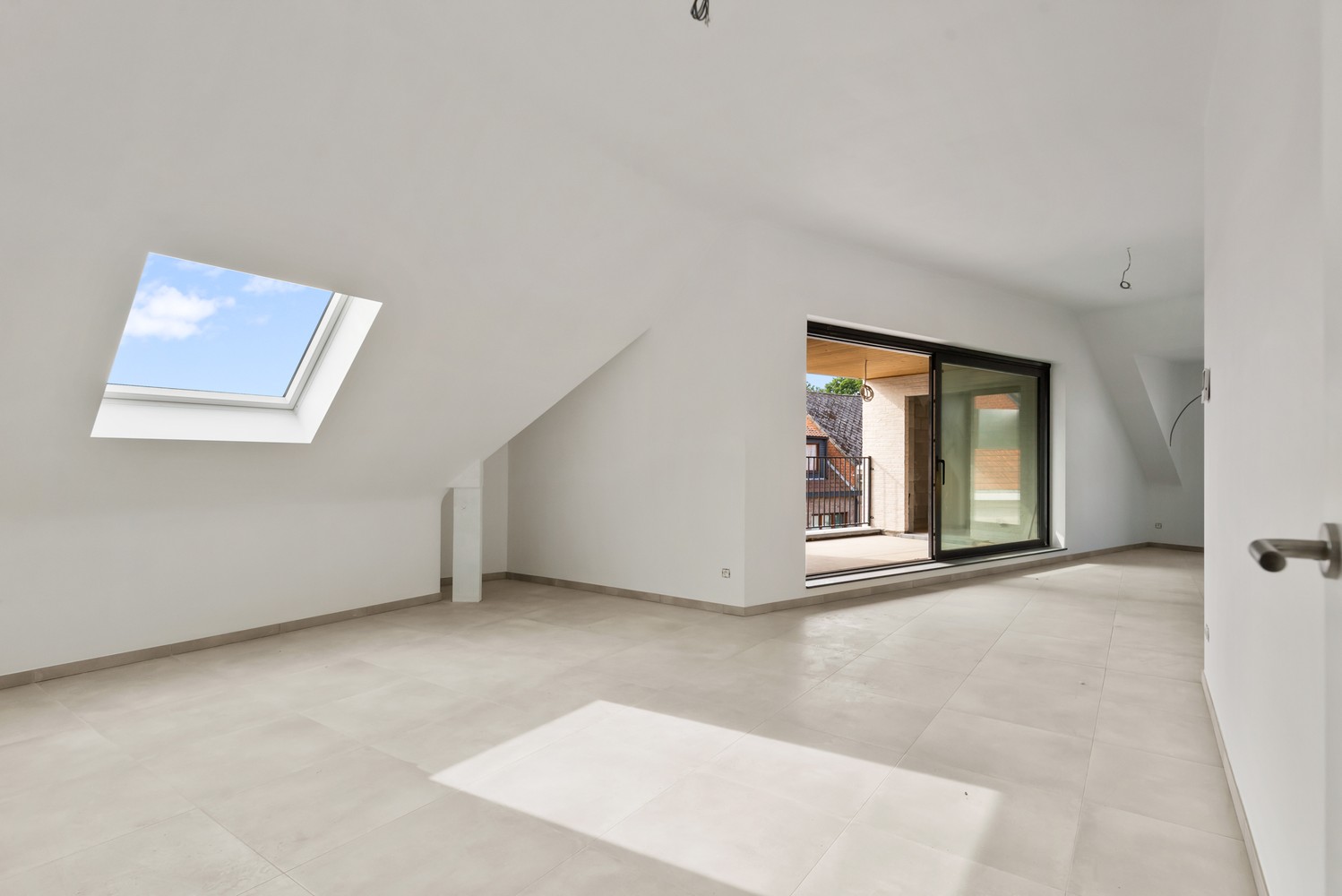 Licht en functioneel appartement (+/-121,10m²) met 2 slaapkamers en een zuidgeoriënteerd terras (+/-10,3m²)! afbeelding 5