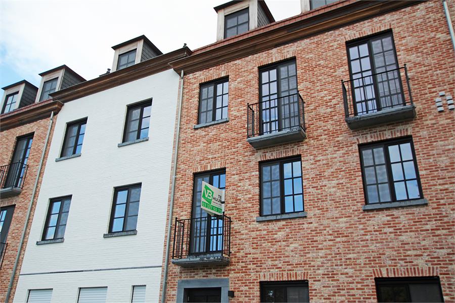 Riant appartement (+ 100 m²) met 2 slpk's en Z-terras op centrale ligging te Wommelgem! afbeelding 1