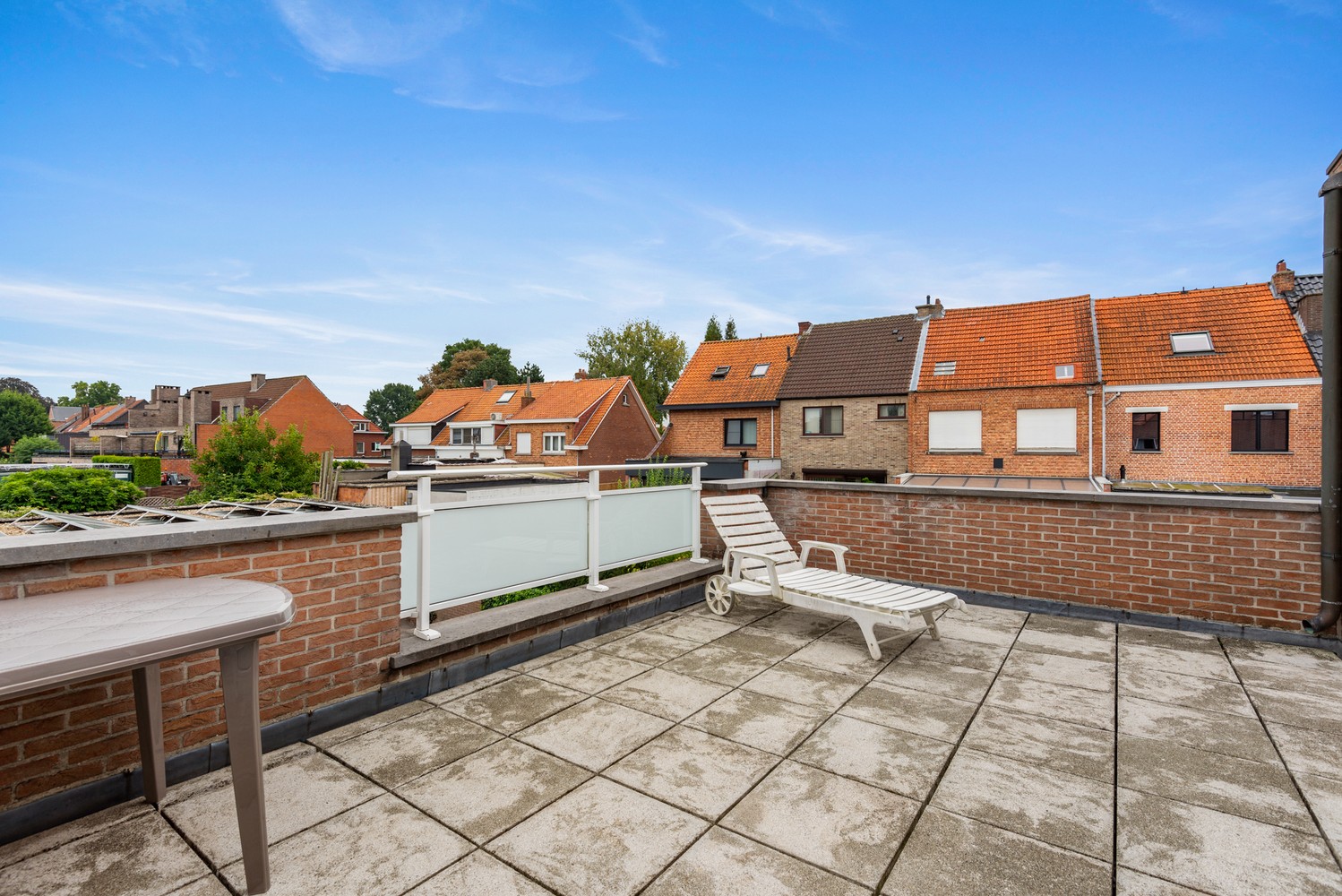 Leuke duplex met 2 slaapkamers, terras & garagebox in hartje Wommelgem! afbeelding 11