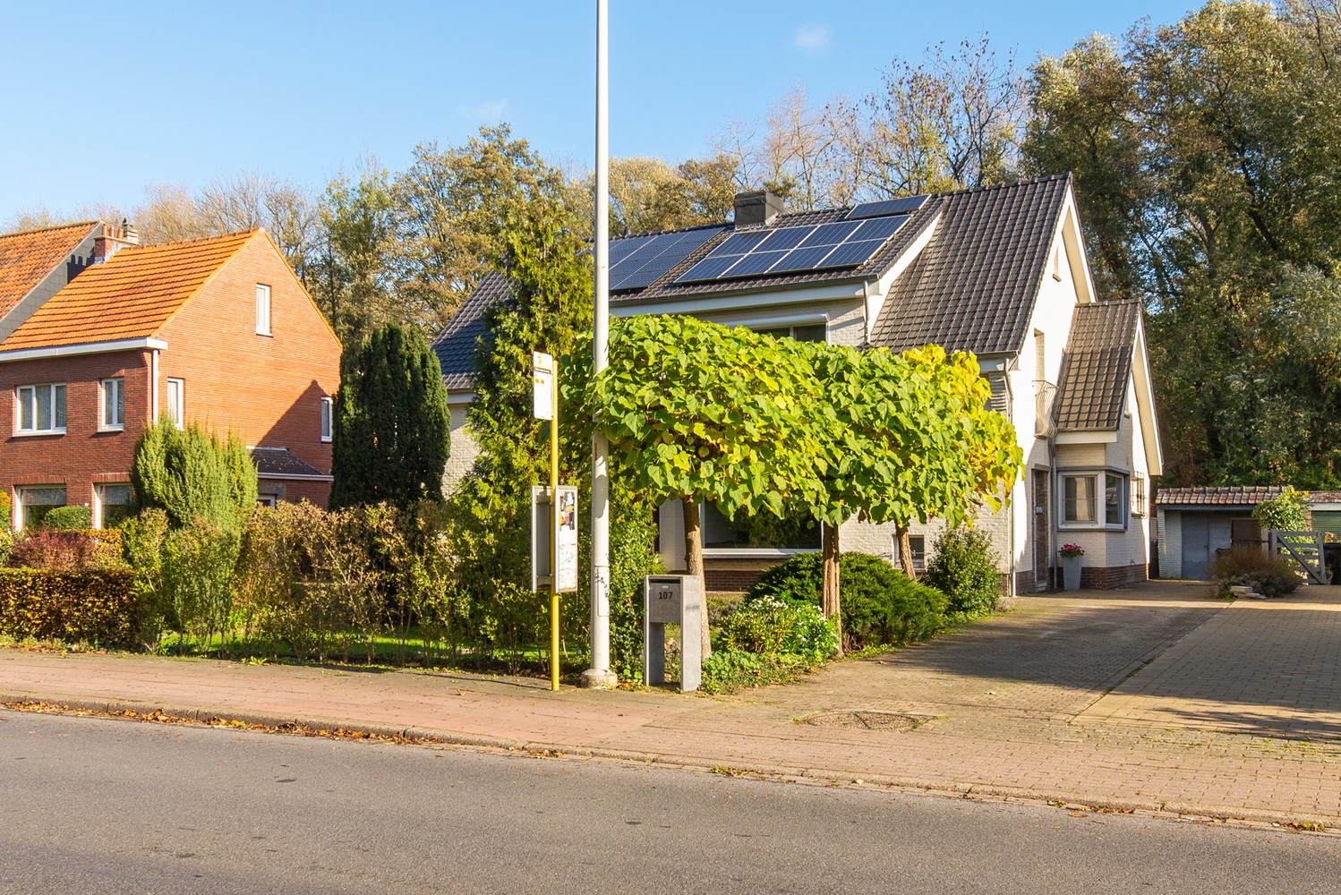Prachtige halfopen woning met 3 slpks, tuin & grote garage/opslagplaats in Wijnegem! afbeelding 25