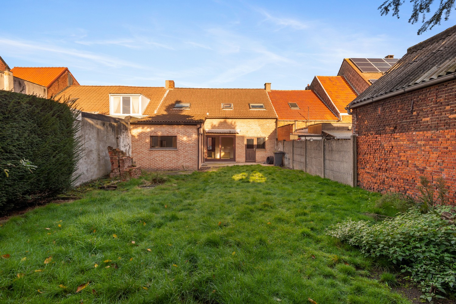 Te renoveren woning met 2 à 3 slpks, garage en grote tuin in Ekeren! afbeelding 8