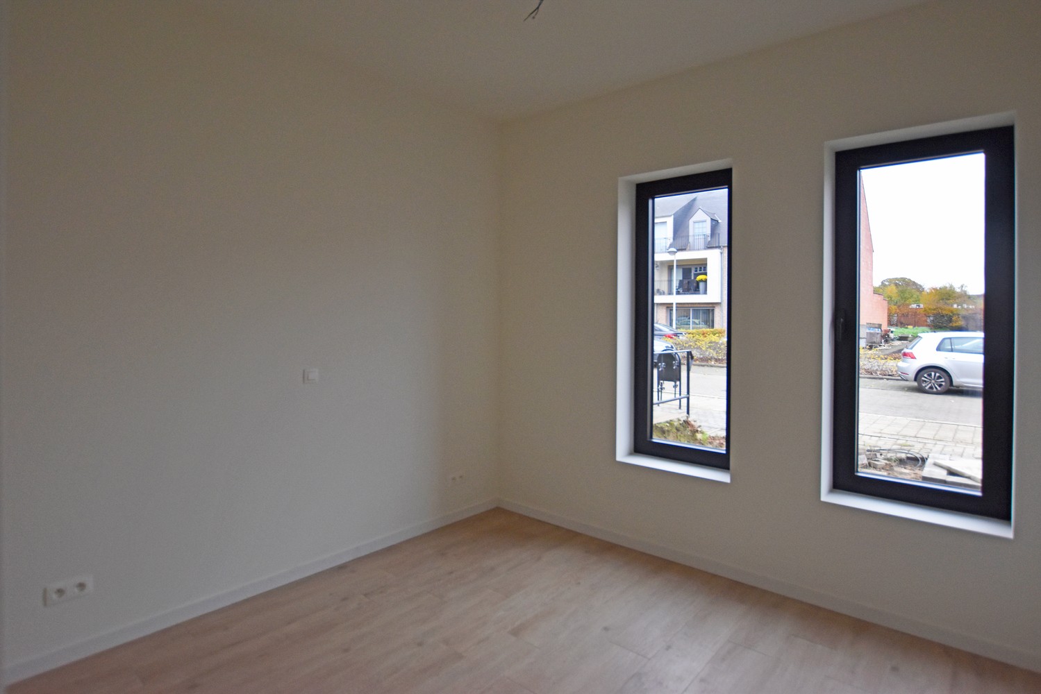 Gloednieuw gelijkvloers appartement met 2 slpk's, tuin & garagebox te Wijnegem. afbeelding 9