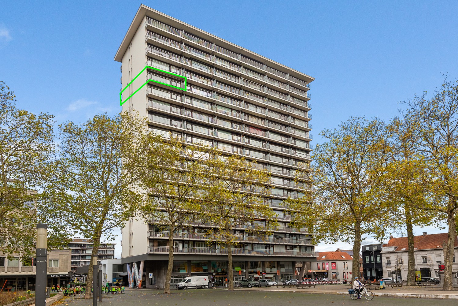 Ruim, op te frissen appartement met 2 slaapkamers en terras te Wilrijk. afbeelding 13