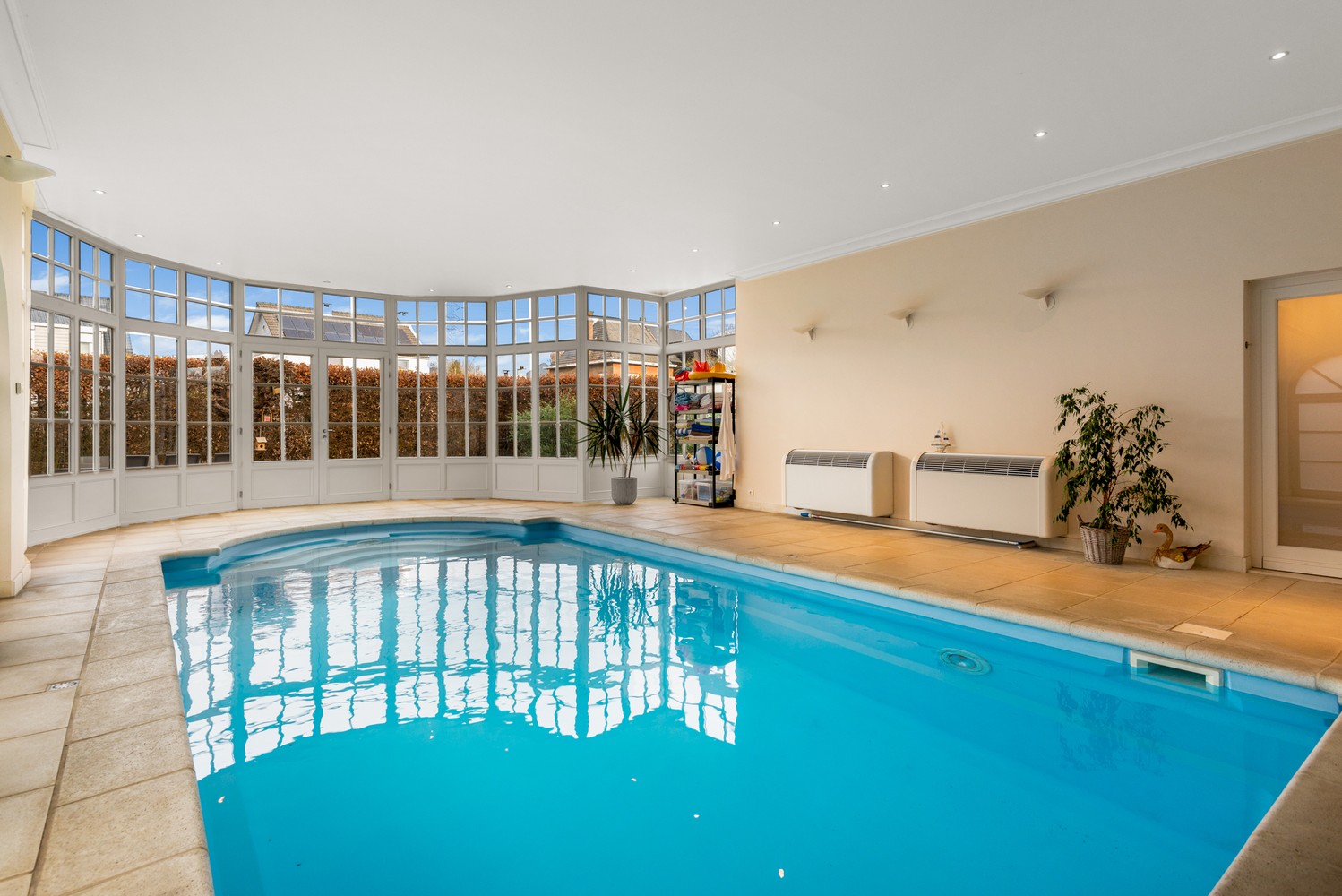 Prachtige villa met binnenzwembad op een perceel van ± 910m² in Wijnegem! afbeelding 15