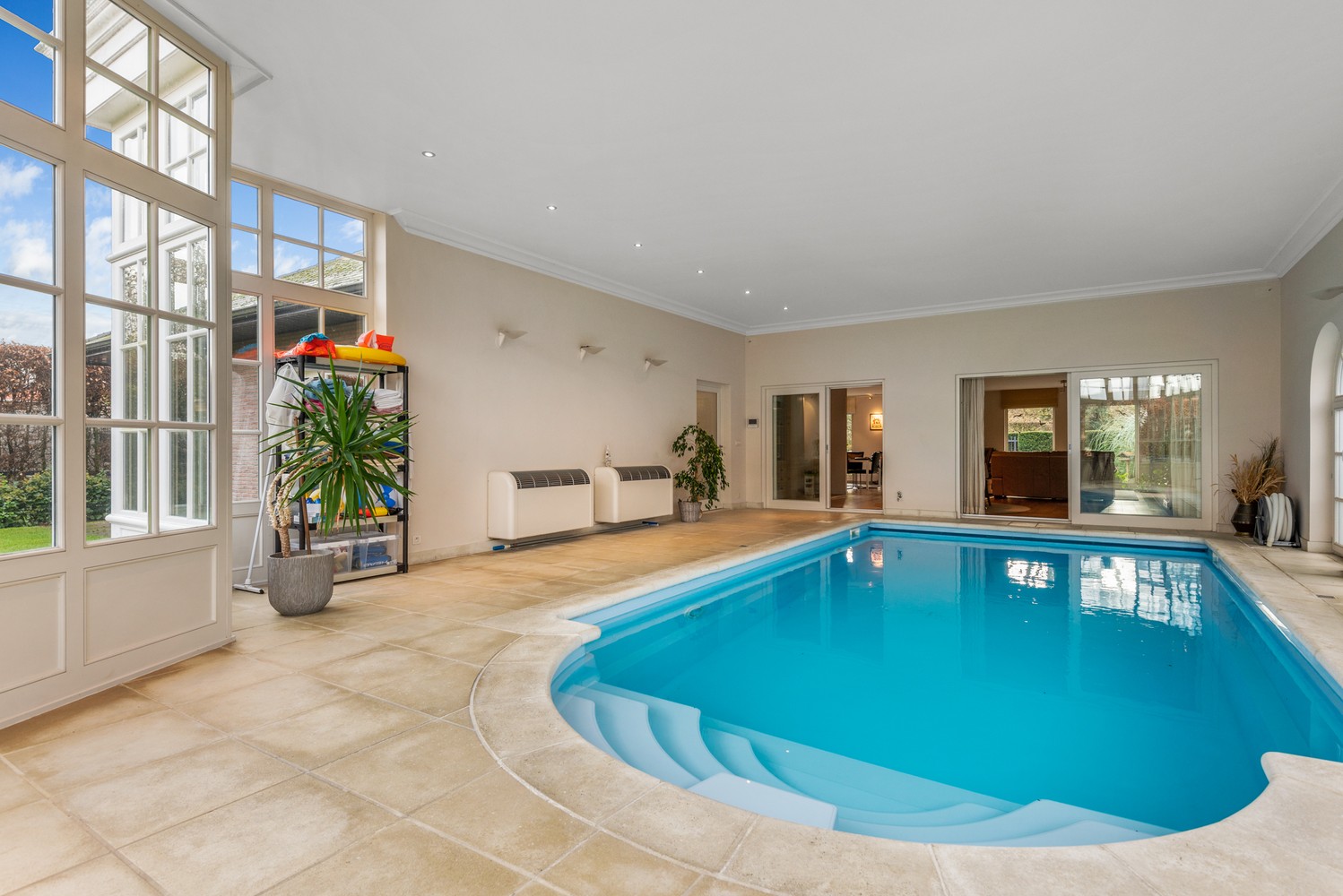 Prachtige villa met binnenzwembad op een perceel van ± 910m² in Wijnegem! afbeelding 16