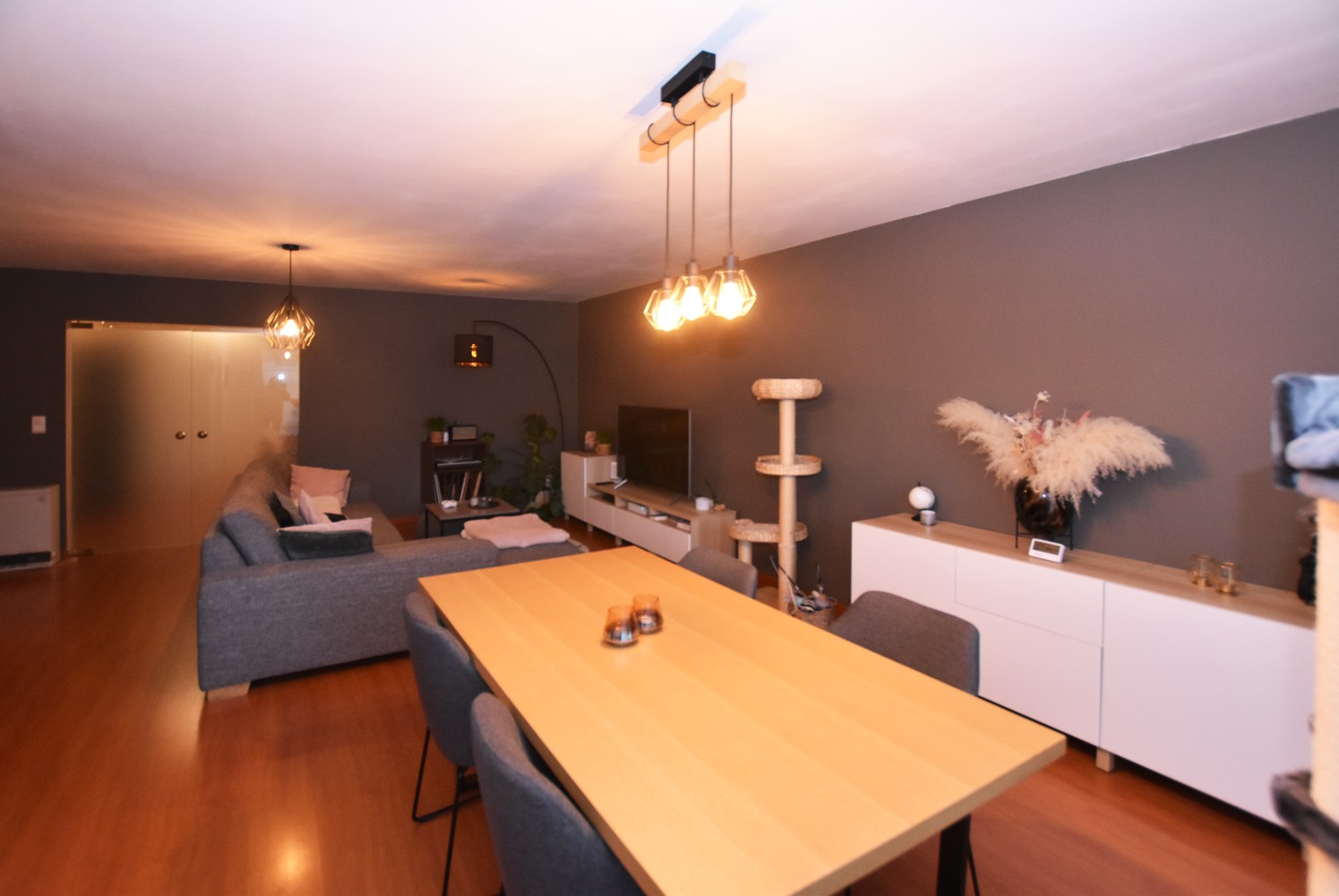 Verzorgd appartement met twee slaapkamers en terras te Wijnegem! afbeelding 5
