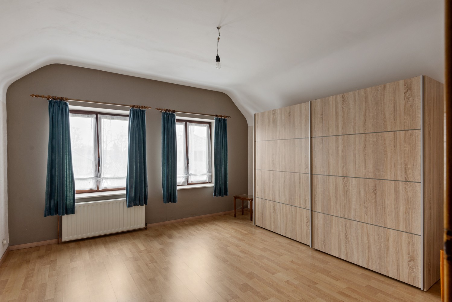 Ruime, te renoveren woning met 3 slaapkamers, oprit en garage in Wommelgem! afbeelding 14