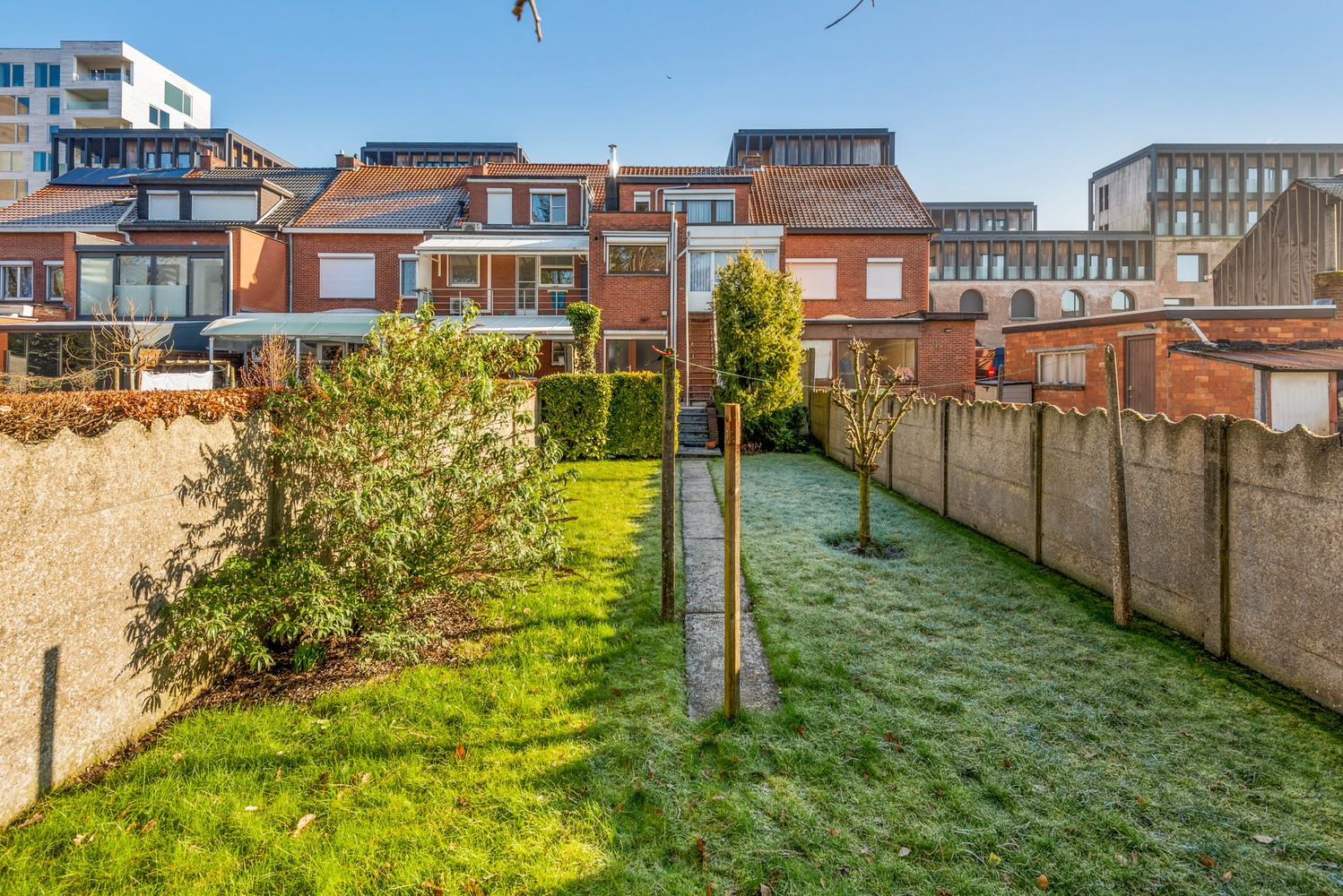 Bel-étage woning met tuin, terras en ruime garage te koop in Wijnegem afbeelding 14