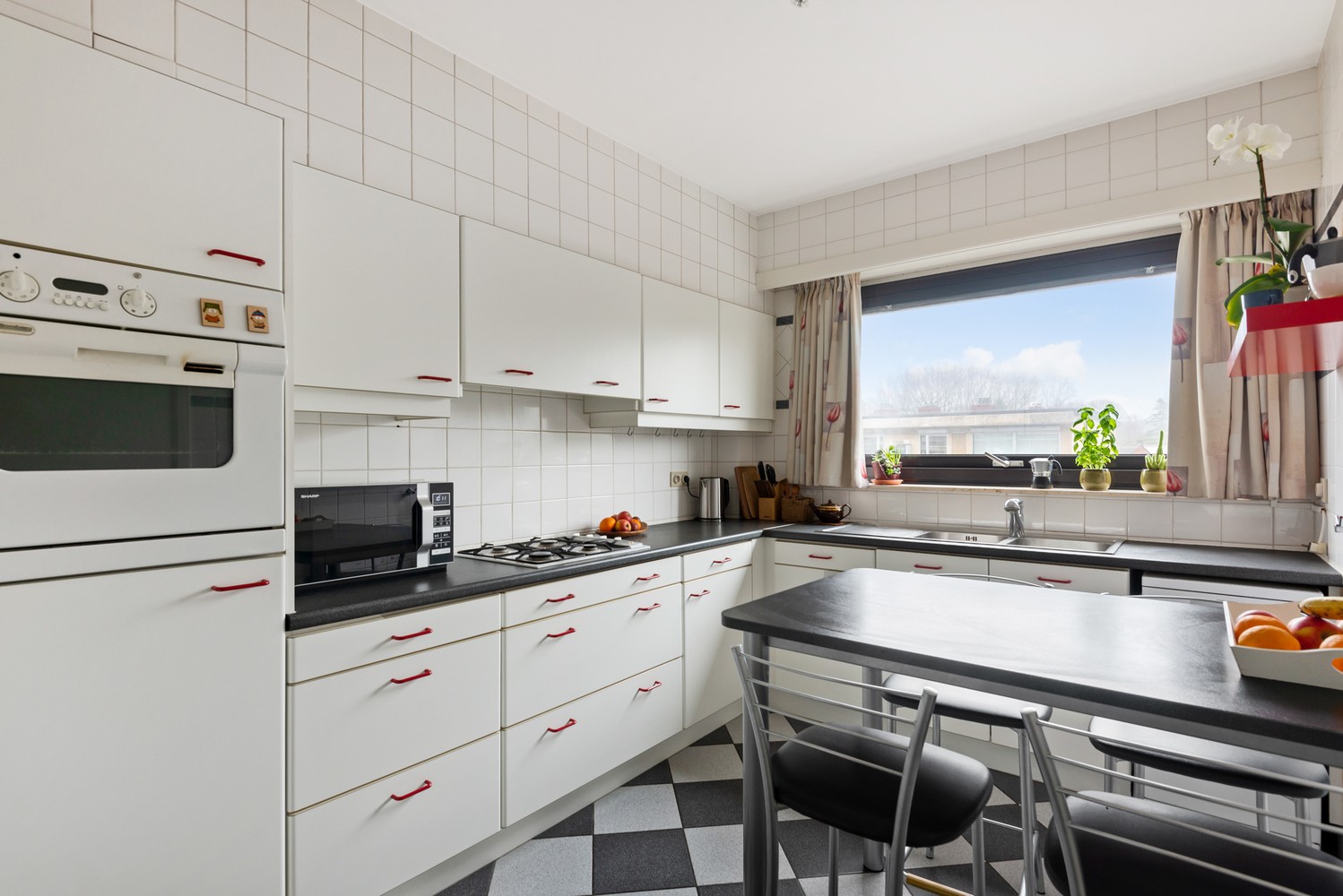 Instapklaar appartement met 2 à 3 slaapkamers, terras en garage in Wommelgem! afbeelding 3