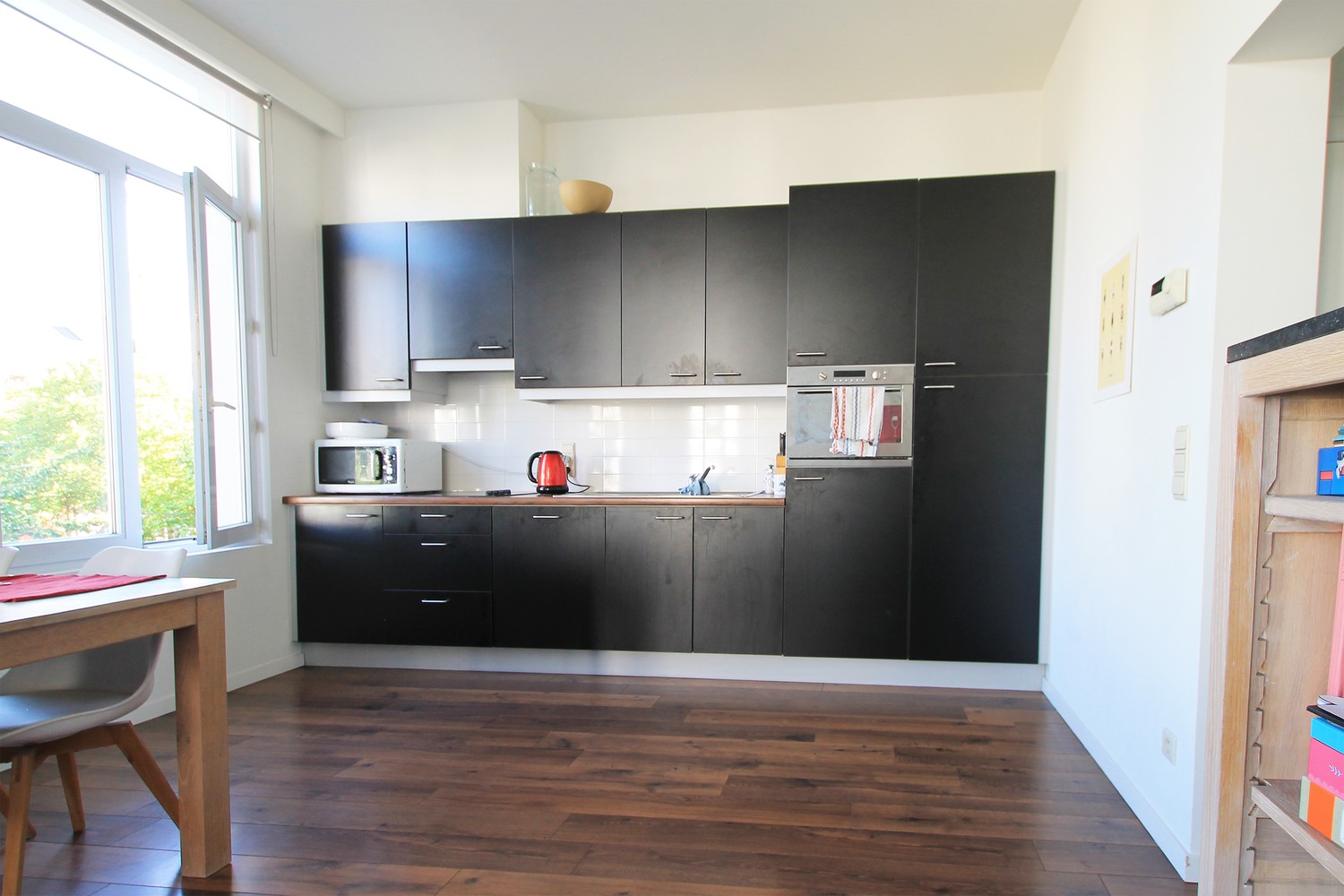 Instapklaar 1-slaapkamer appartement (65 m²) op absolute toplocatie te Antwerpen-Zuid! afbeelding 3