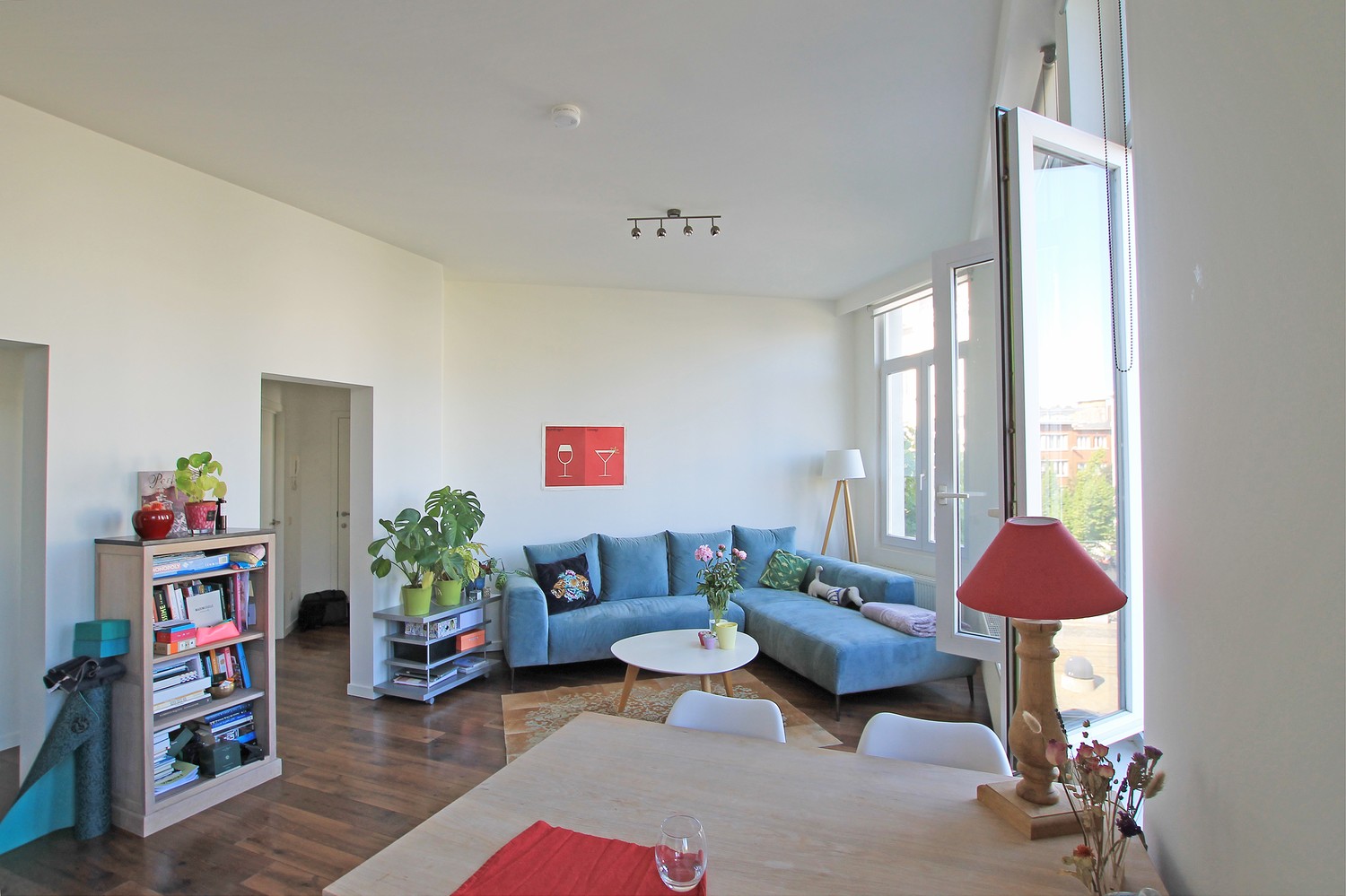Instapklaar 1-slaapkamer appartement (65 m²) op absolute toplocatie te Antwerpen-Zuid! afbeelding 2
