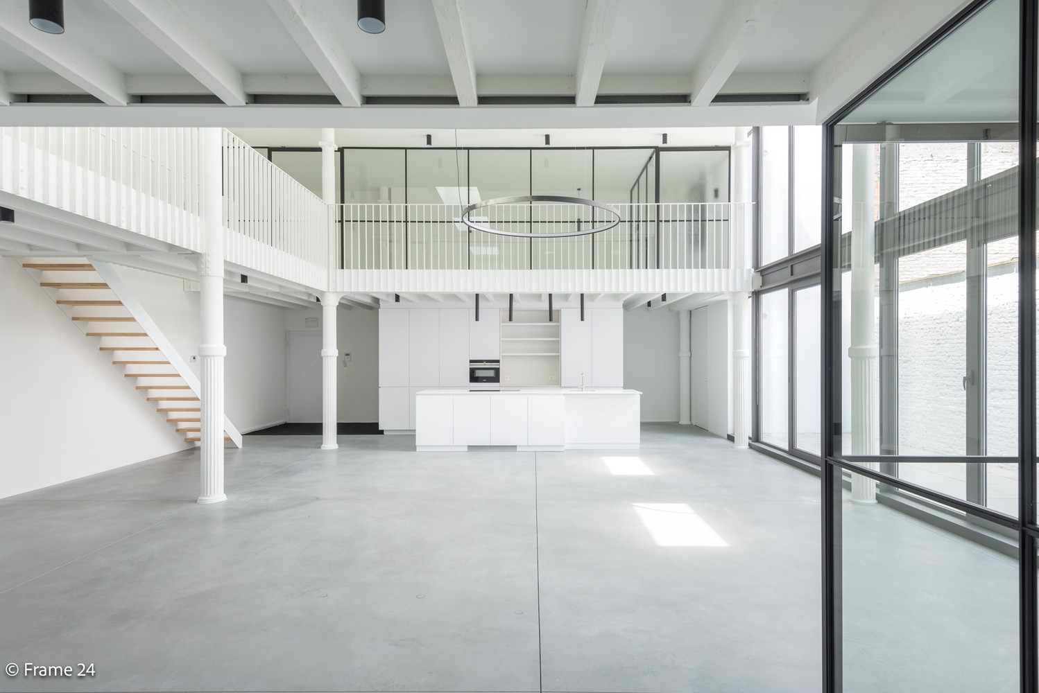 Exclusieve, lichtrijke loft (286 m²) aan het MAS in Antwerpen! afbeelding 1