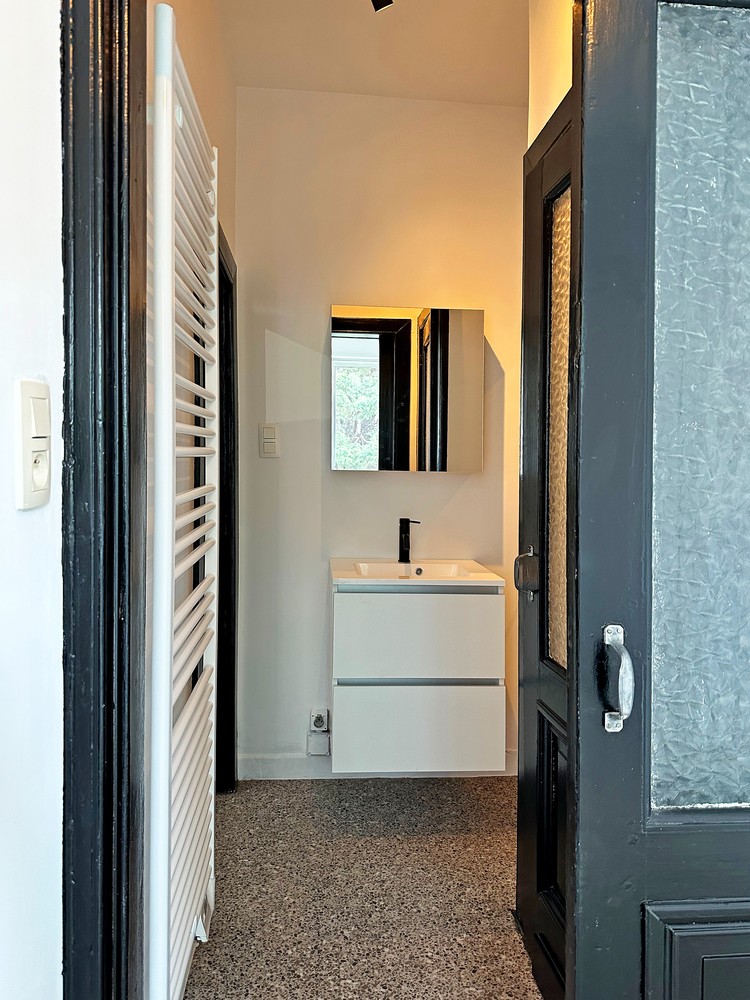 Volledig opgefrist appartement op de grens met 2018, nabij de Zoo van Antwerpen. afbeelding 14