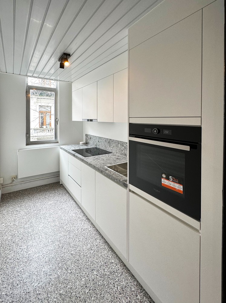 Volledig opgefrist appartement op de grens met 2018, nabij de Zoo van Antwerpen. afbeelding 8