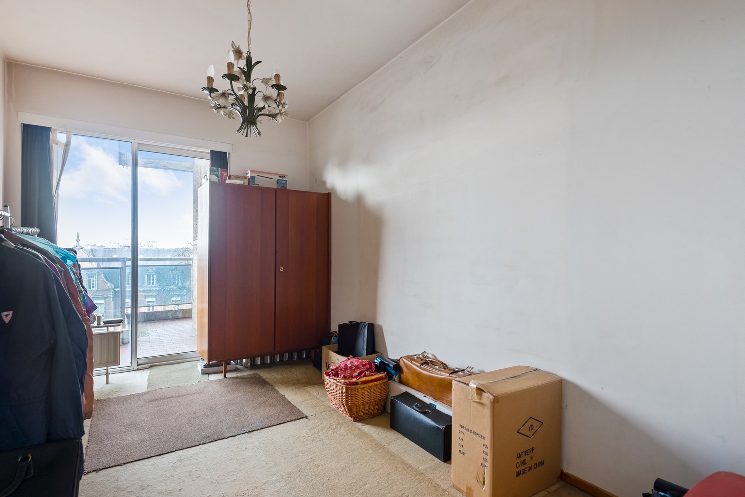 Te renoveren appartement met 2 slaapkamers, 2 terrassen én garagebox in Berchem! afbeelding 13