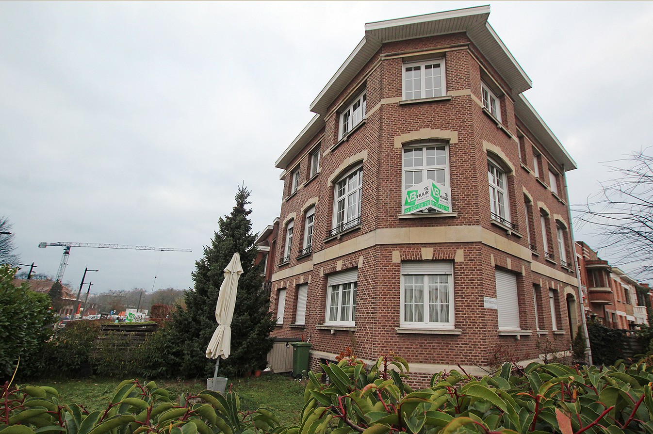 Prachtig vernieuwd appartement met twee slaapkamers op uitstekende ligging aan het Rivierenhof te Deurne! afbeelding 15