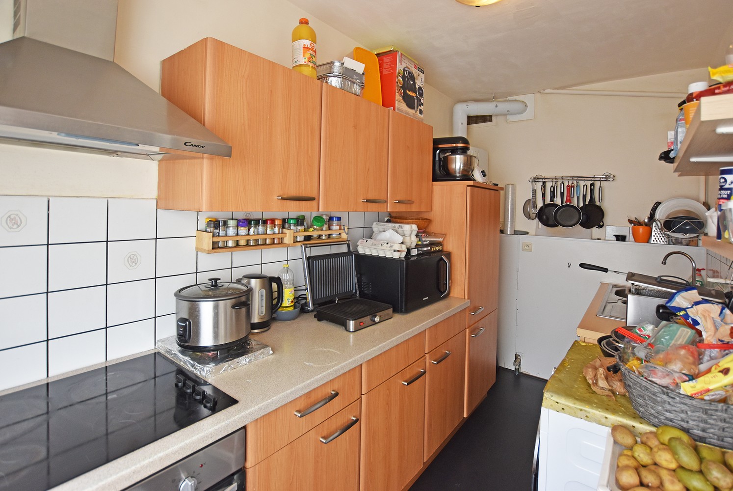 Gelijkvloers appartement met twee slaapkamers, tuin en garagebox op goede locatie te Borsbeek! afbeelding 4